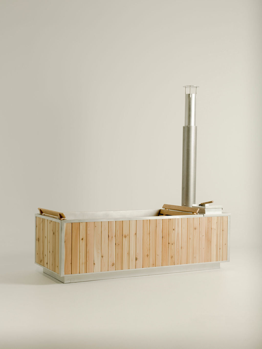 wood burning hot tub by GOODLAND
