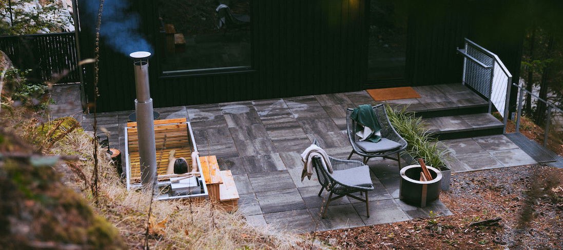 vacation rental with wood fired hot tub