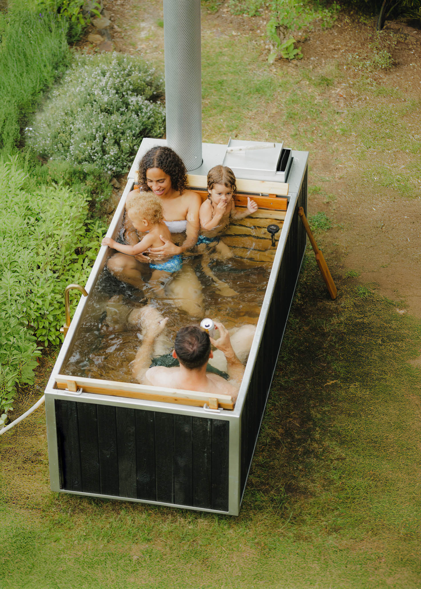 Wood Fired Hot Tub from GOODLAND for families