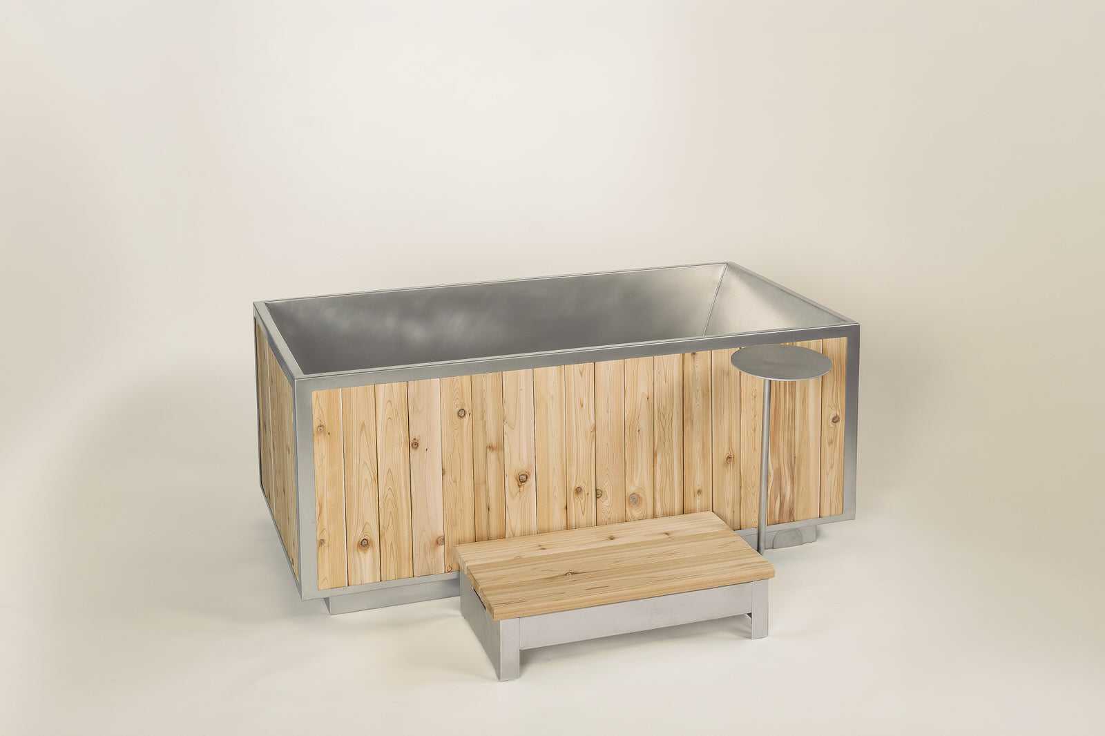 freestanding outdoor tub with platform step 