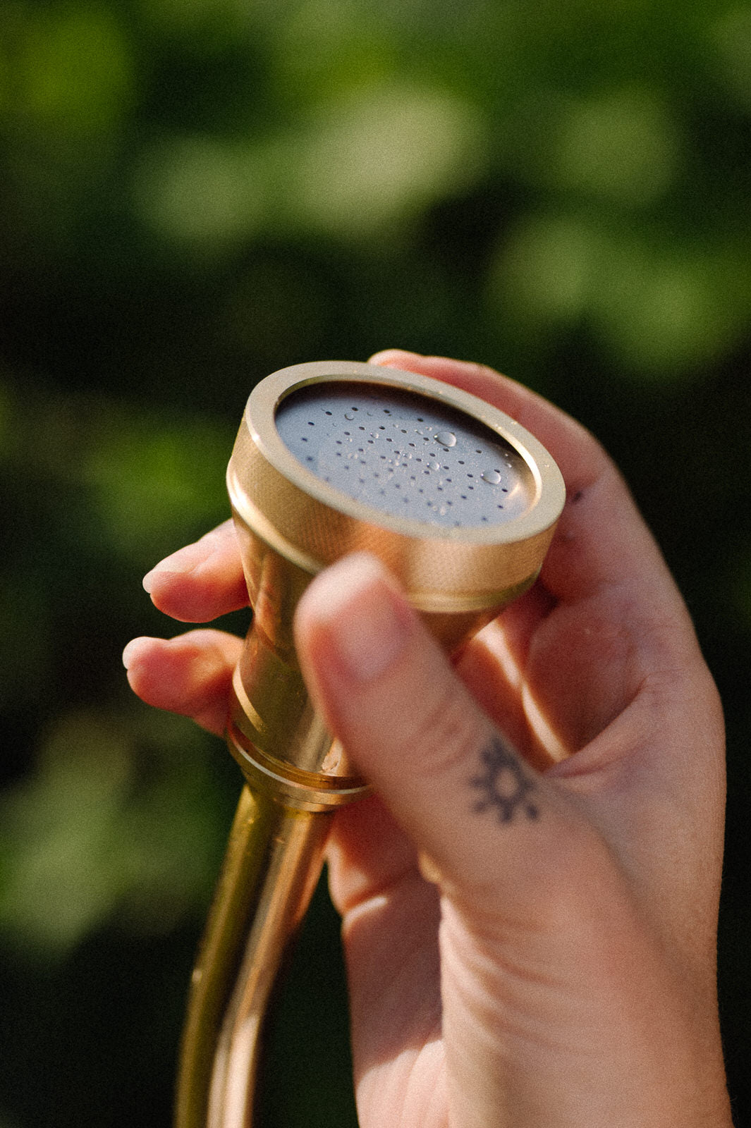 brass watering nozzle with screens for spray types