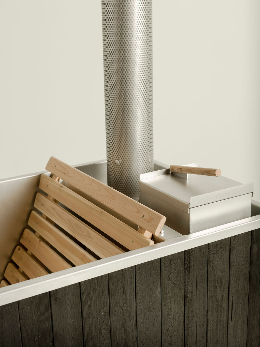 wood fired hot tub - detail  